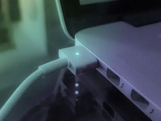 Så här kalibrerar du batteriet på din MacBook